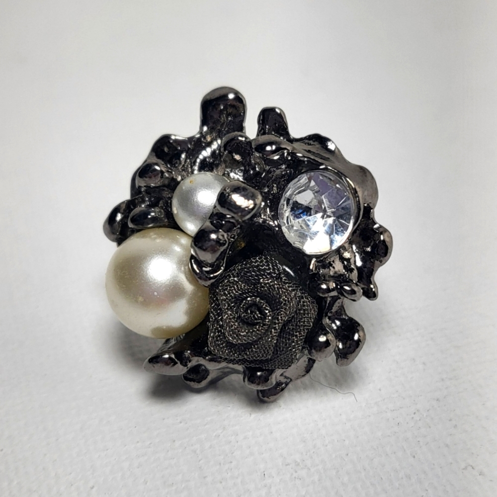 Bouquet Ring - Pearl and Rose